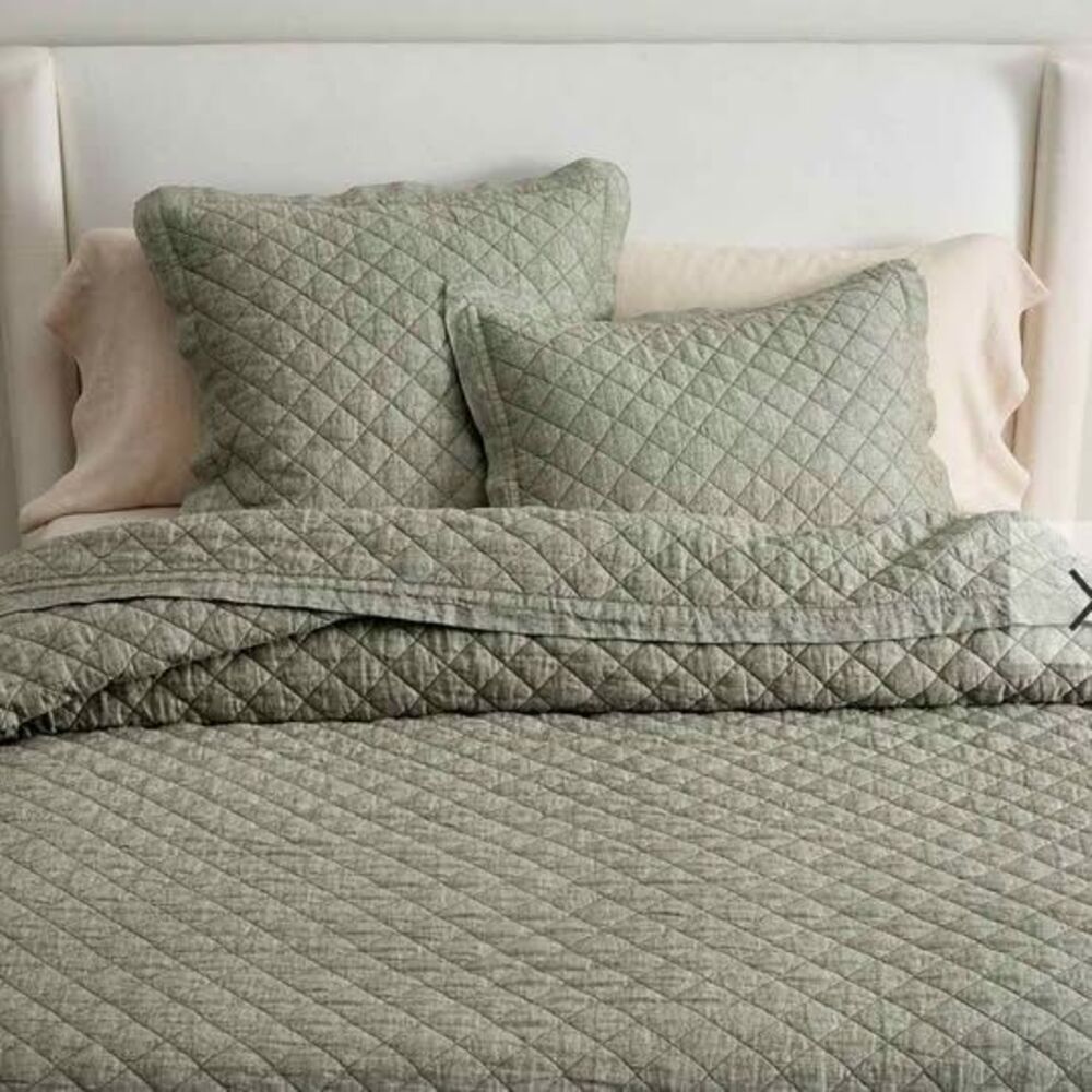 Pottery Barn Belgian Flax Linen Quilt California King With Shams